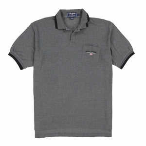 POLO SPORT EMB SPELL OUT SS POCKET POLO // CHARCOAL